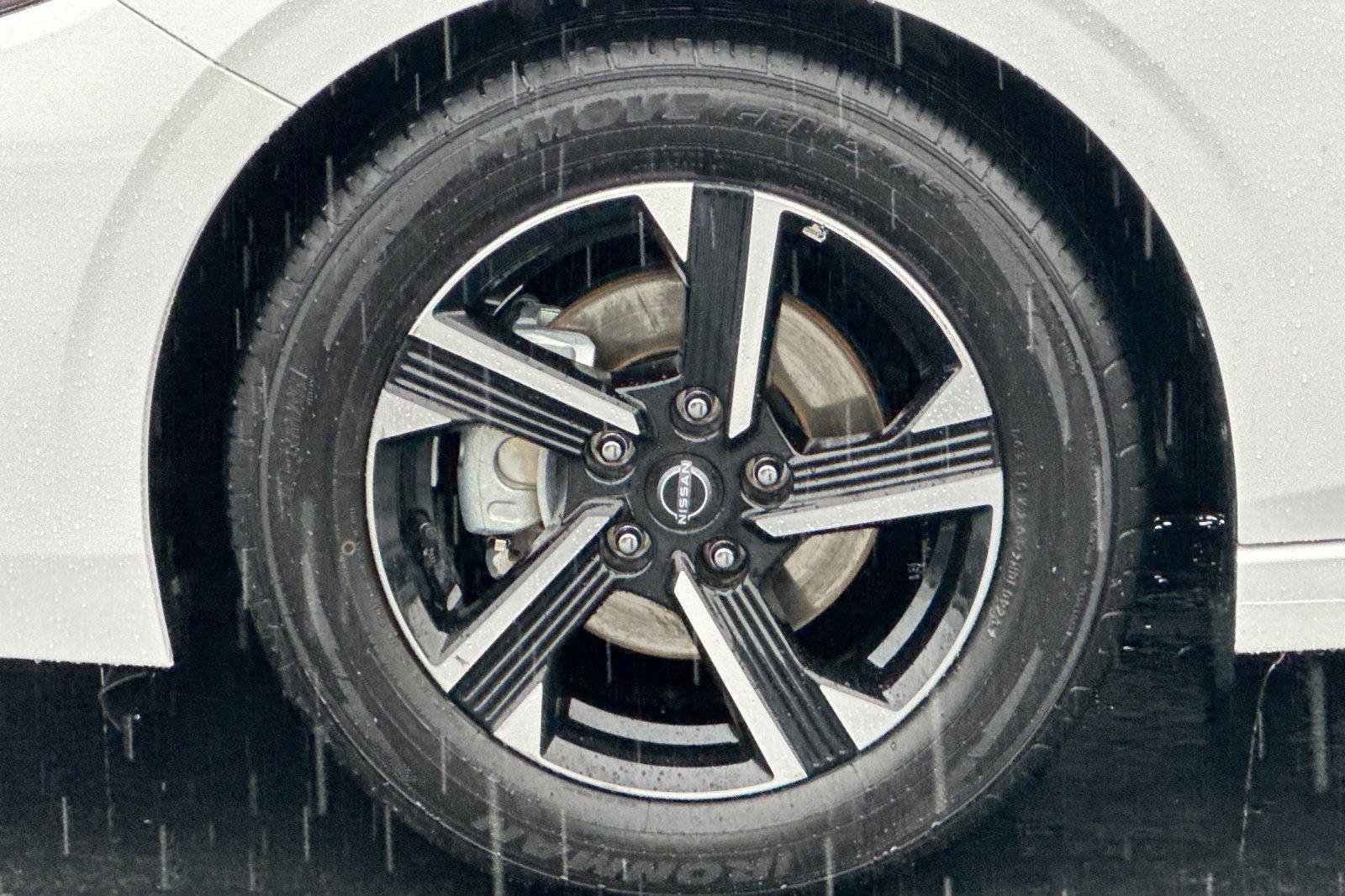 Used 2024 Nissan Sentra SV image 24