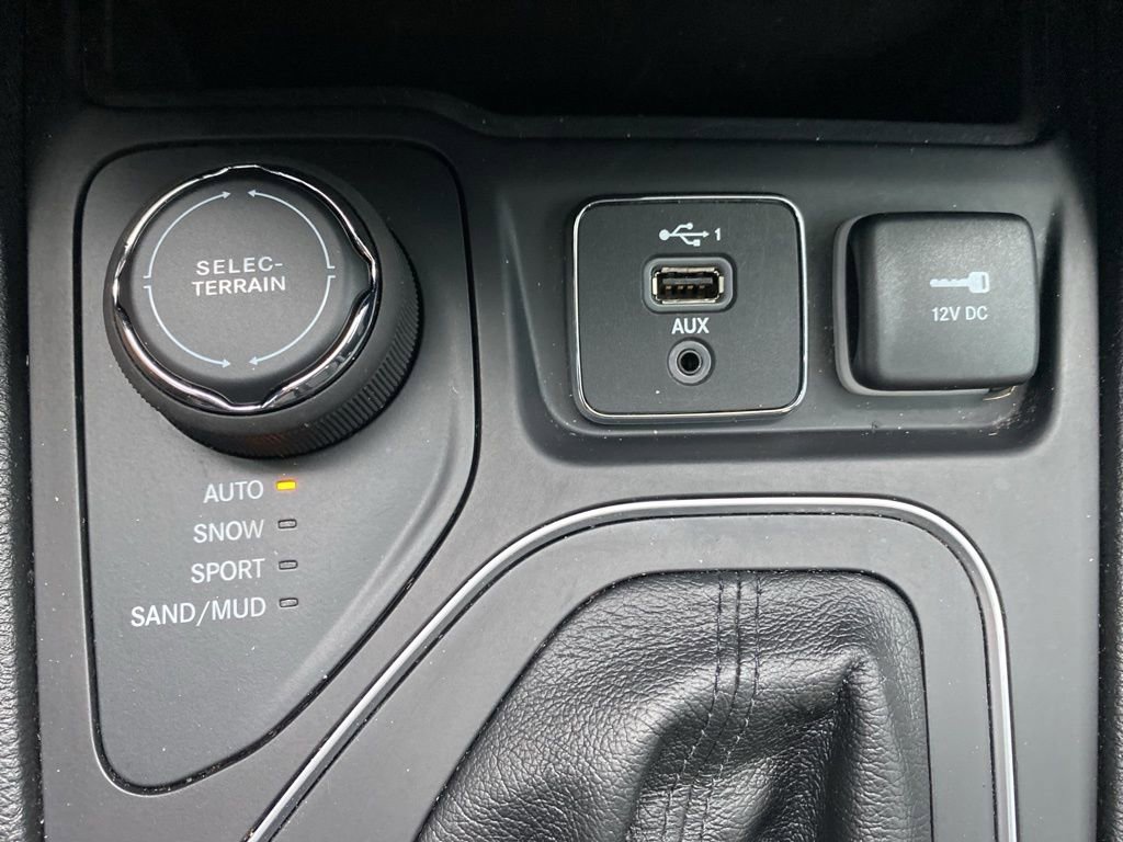 Used 2021 Jeep Cherokee Latitude Lux image 33