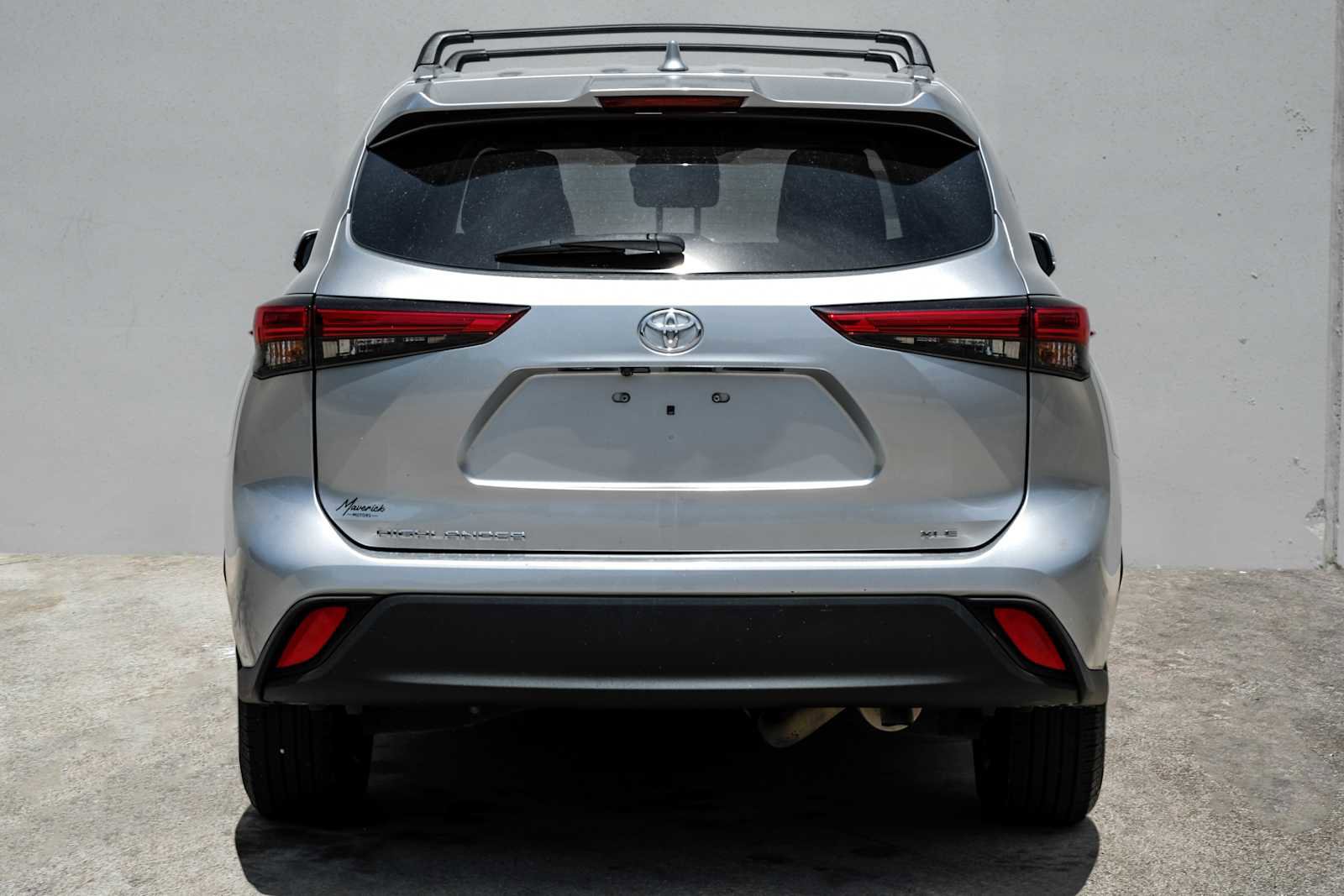 Used 2020 Toyota Highlander XLE FWD image 10