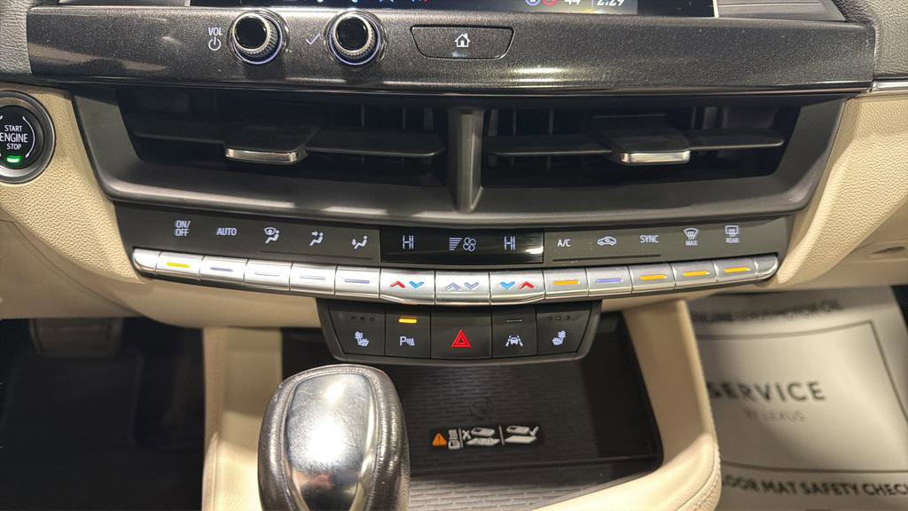 Used 2022 Cadillac CT4 Luxury w/ Sun And Sound Package image 25