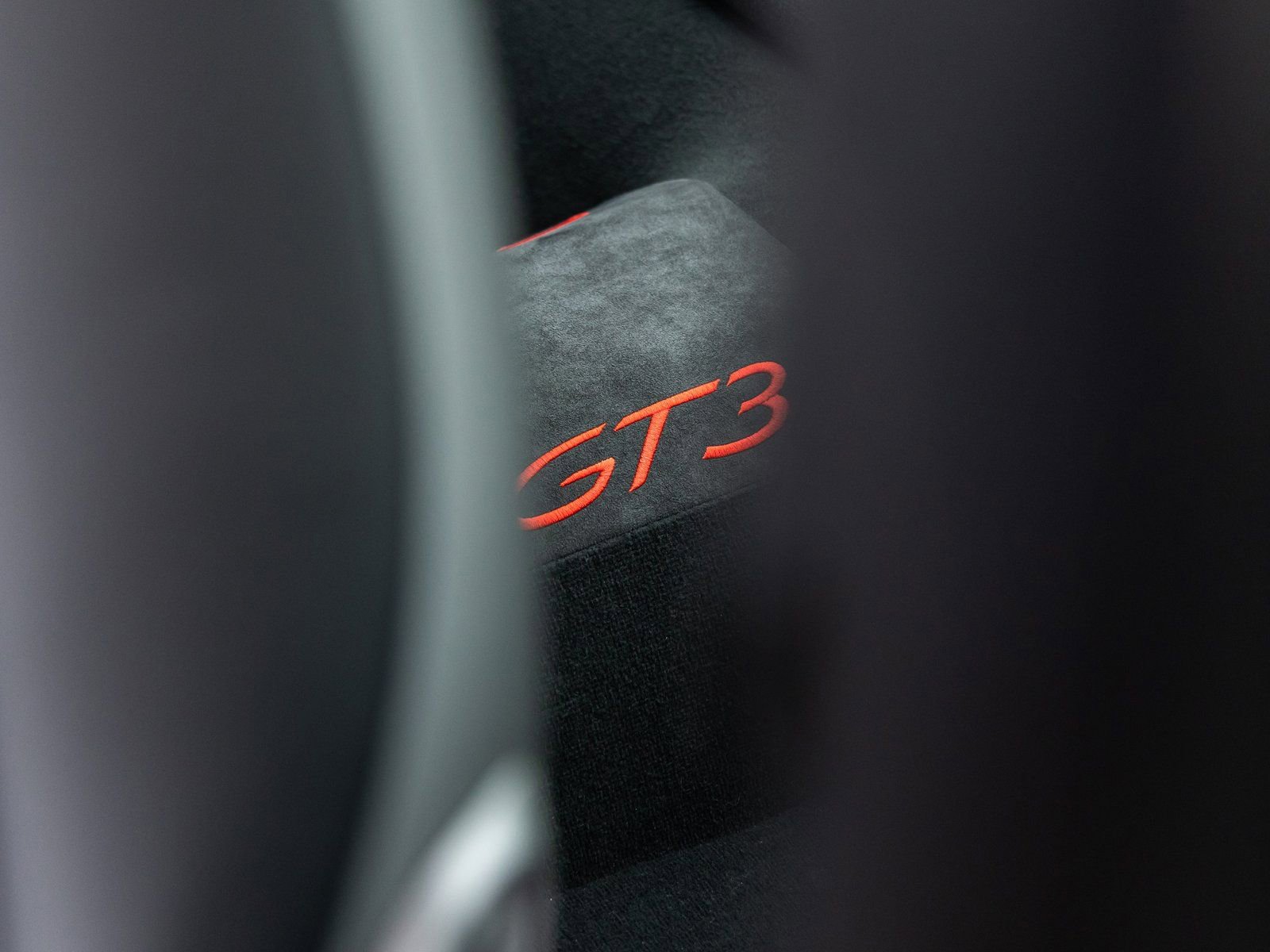 Certified 2018 Porsche 911 GT3 image 40