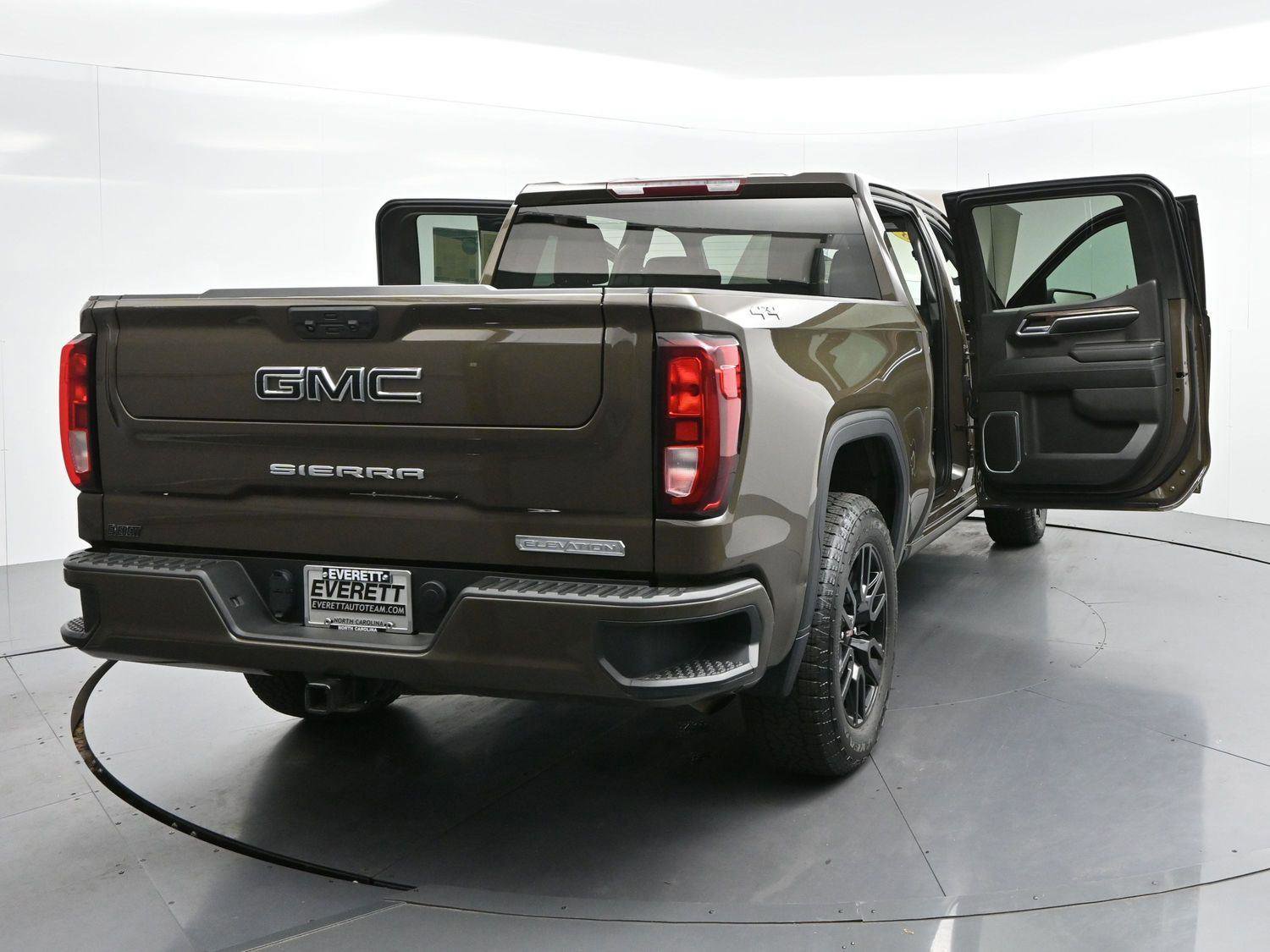 Used 2023 GMC Sierra 1500 Elevation image 37