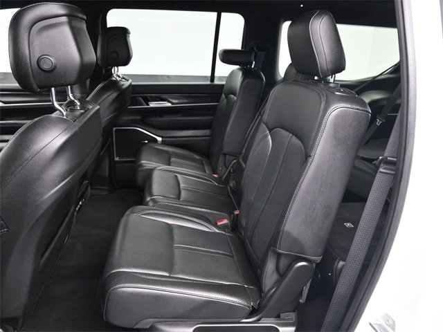 Used 2024 Jeep Wagoneer Base w/ Premium Group I image 14