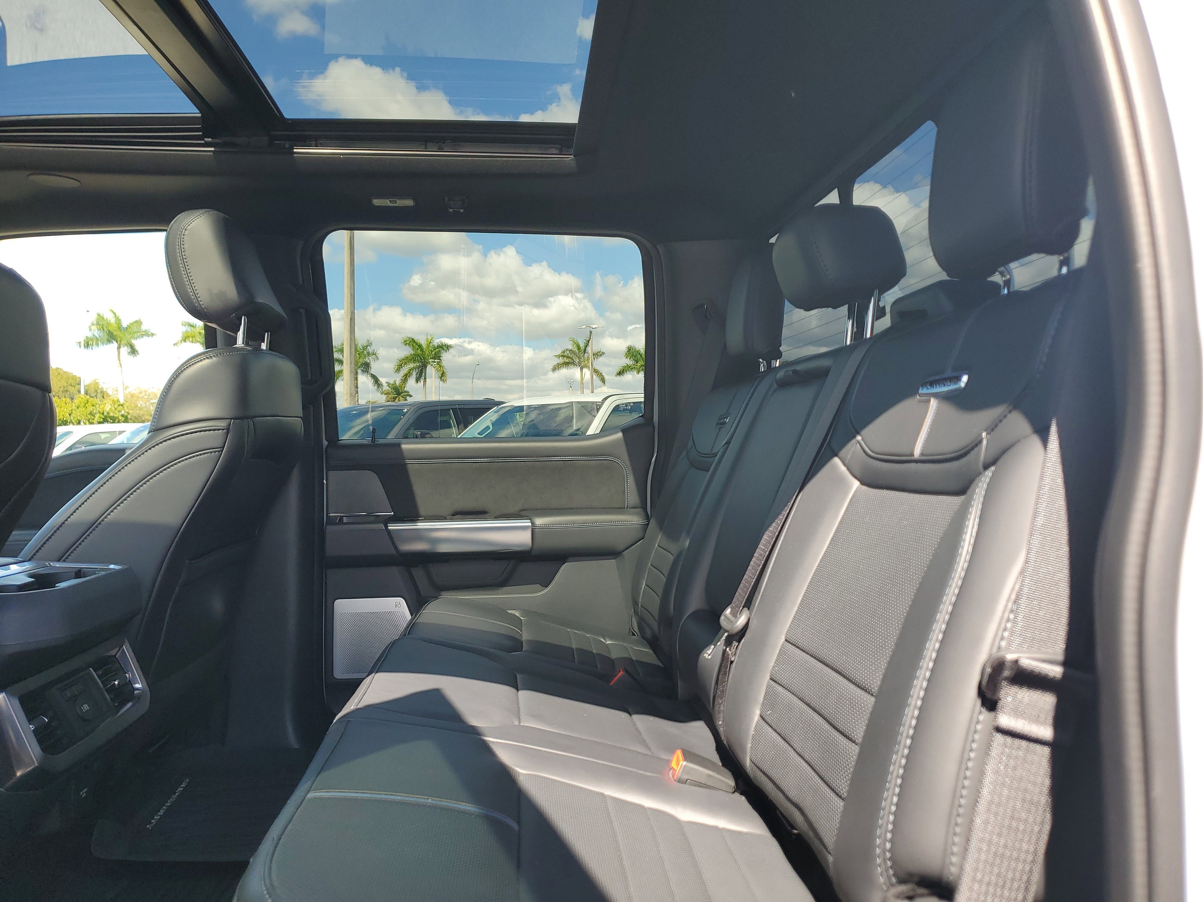 Used 2025 Ford F350 Platinum image 13