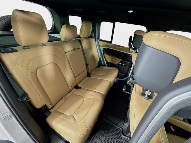 Used 2026 Land Rover Defender 110 S image 29