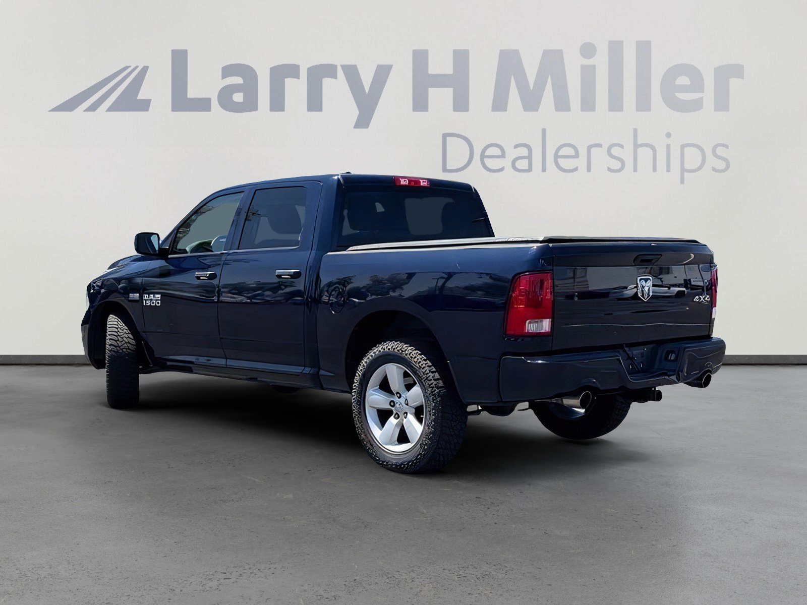 Used 2015 RAM 1500 Express image 3