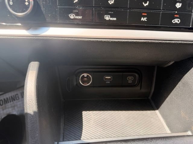 Used 2024 Kia Sportage LX AWD/4WD image 25
