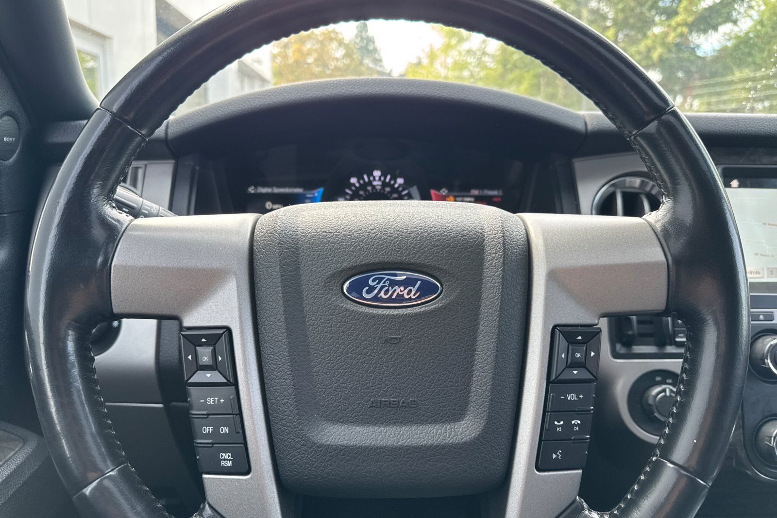 Used 2017 Ford Expedition EL Limited w/ Equipment Group 301A AWD/4WD image 25
