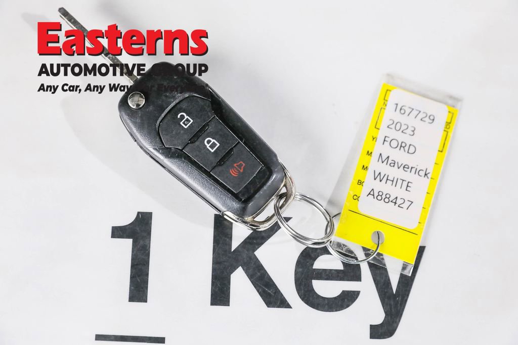 Used 2023 Ford Maverick XL image 9