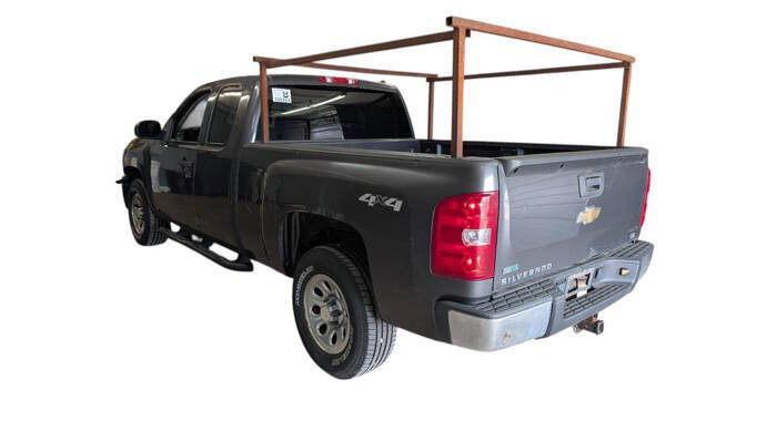 Used 2011 Chevrolet Silverado 1500 W/T w/ LS Package AWD/4WD image 3