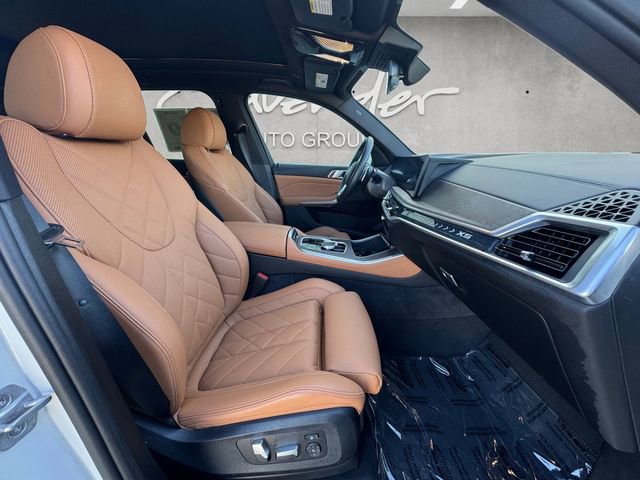 Used 2024 BMW X5 sDrive40i w/ Parking Assistance Package image 24
