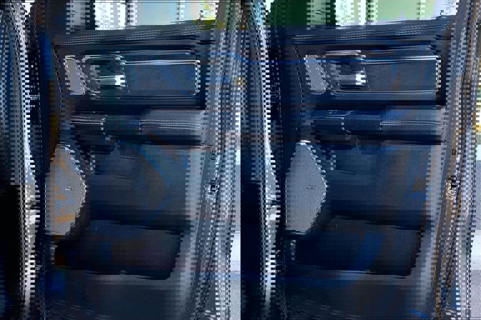 Used 2025 RAM 1500 Laramie w/ Night Edition image 22