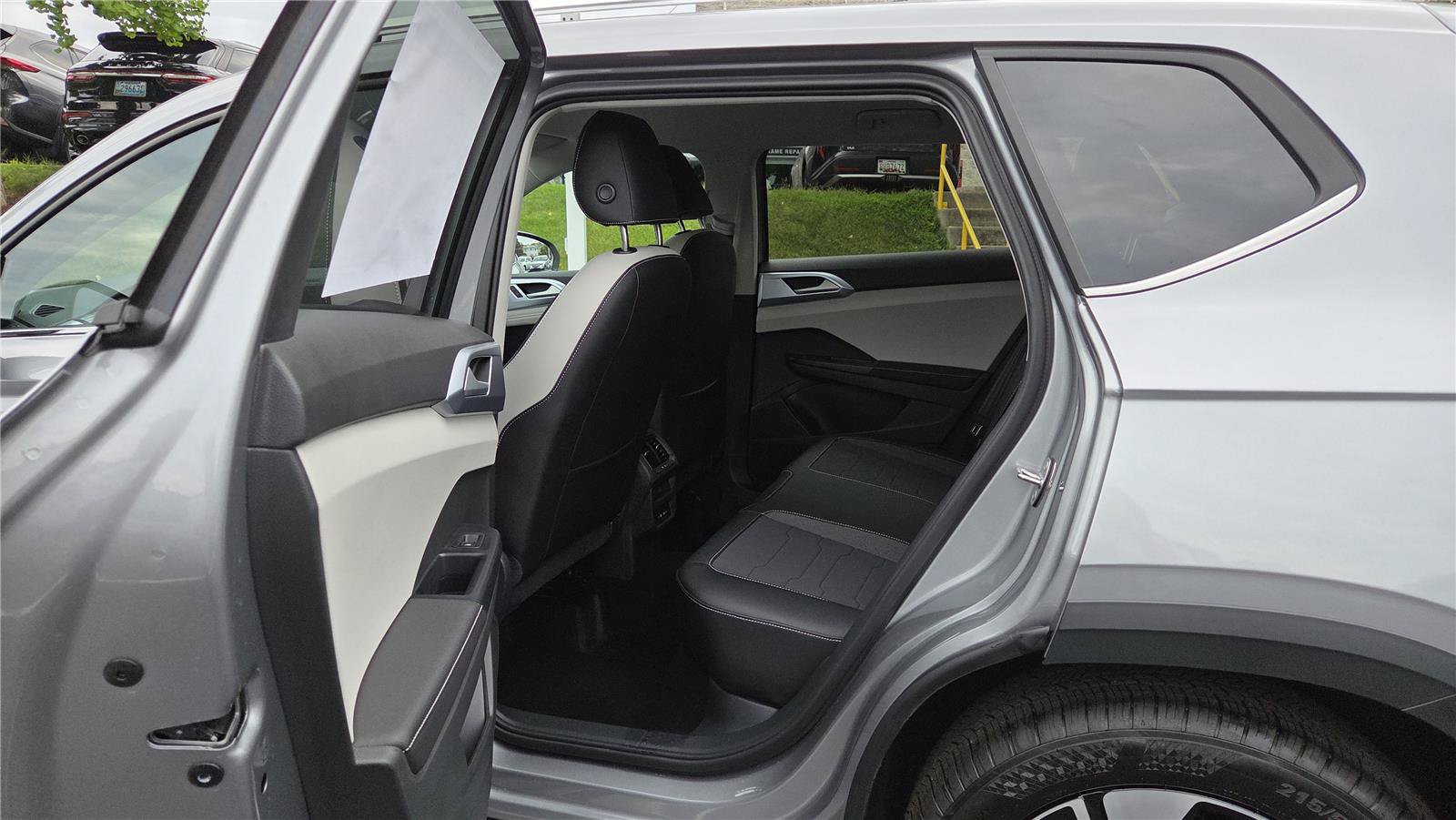 New 2026 Volkswagen Taos SE AWD/4WD image 27