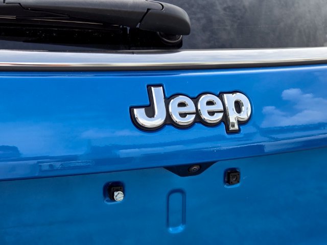 Used 2025 Jeep Compass Sport AWD/4WD image 10