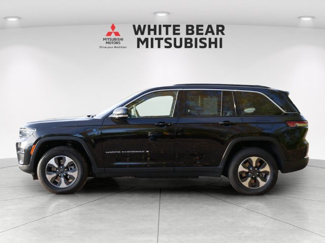 Used 2024 Jeep Grand Cherokee Limited 4xe AWD/4WD image 3