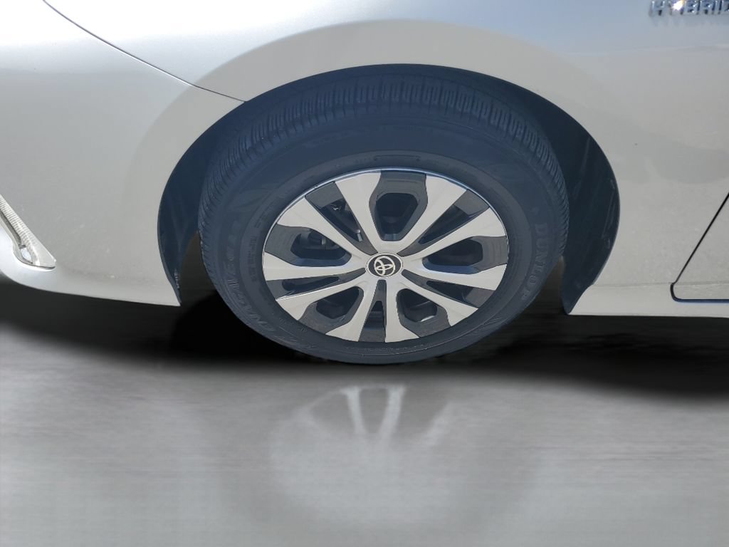 Certified 2021 Toyota Prius Prime LE FWD image 24