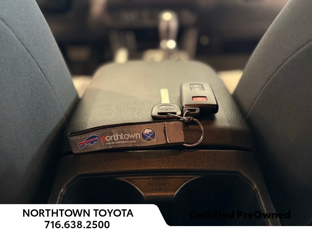 Used 2022 Toyota Tacoma TRD Sport image 32