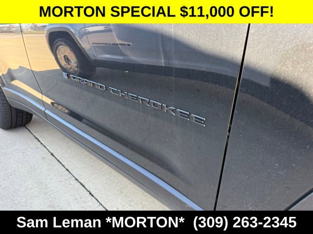 New 2025 Jeep Grand Cherokee Limited w/ Black Appearance Package image 6