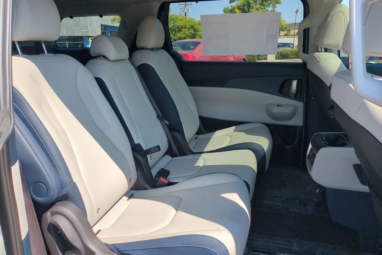 New 2026 Kia Carnival SX image 24