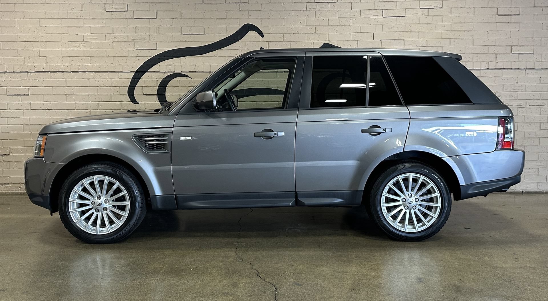 Used 2011 Land Rover Range Rover Sport HSE AWD/4WD image 16