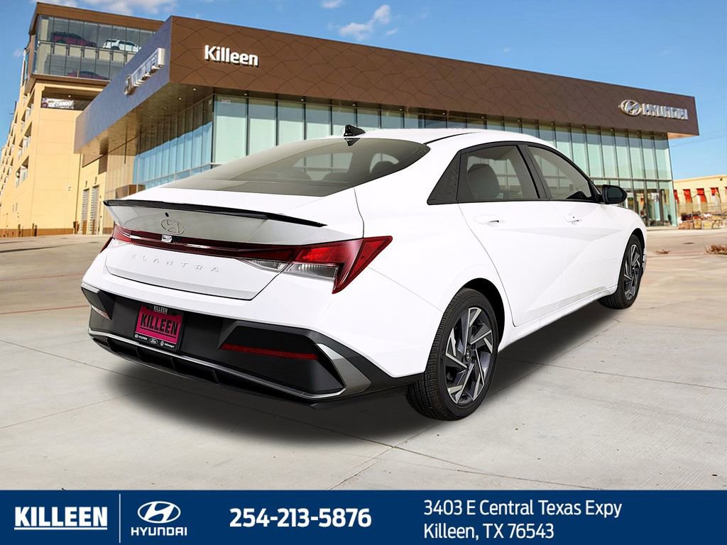 Used 2025 Hyundai Elantra Sport FWD image 9