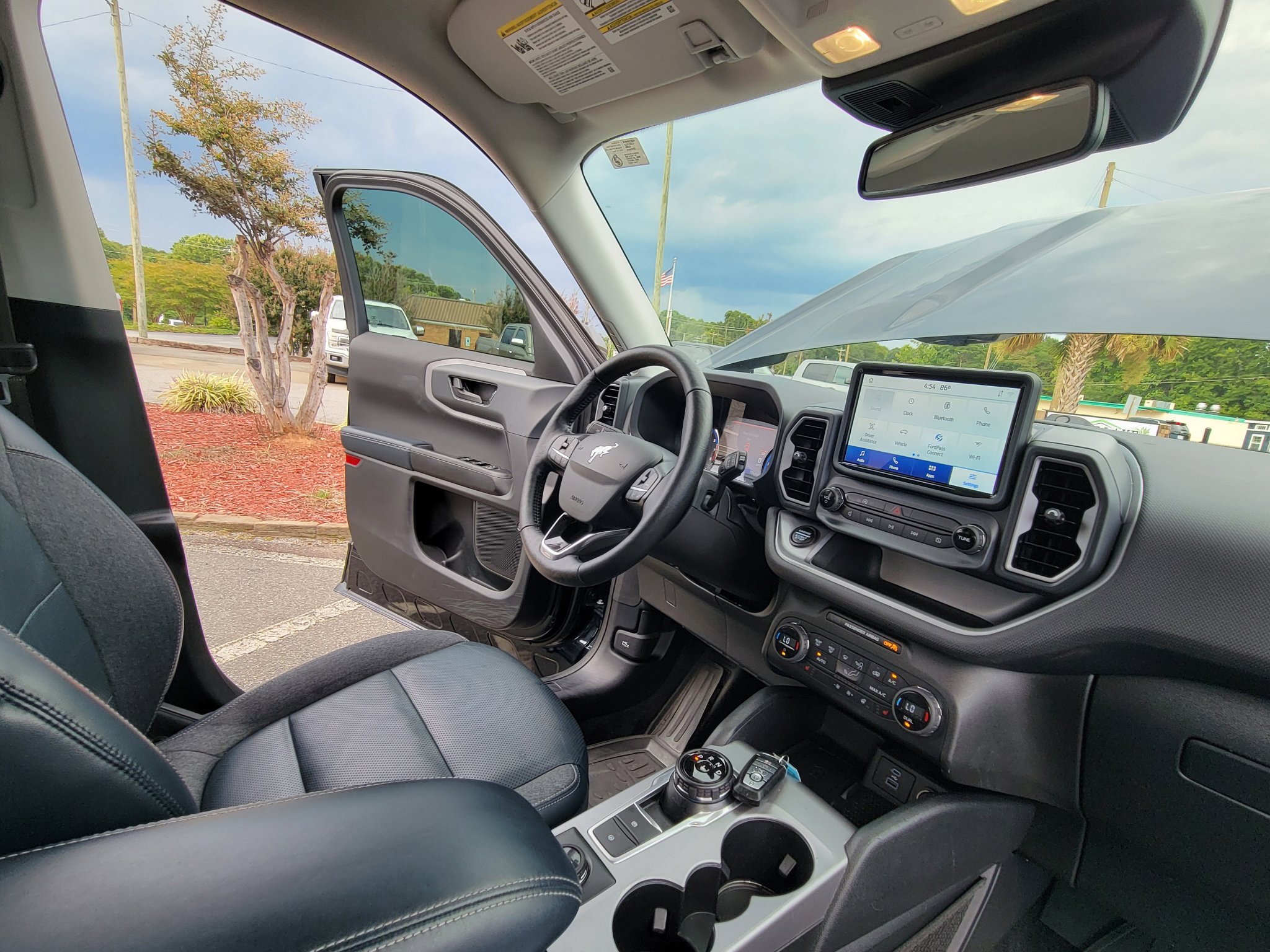 Used 2021 Ford Bronco Sport Outer Banks w/ Outer Banks Package (96D) image 47