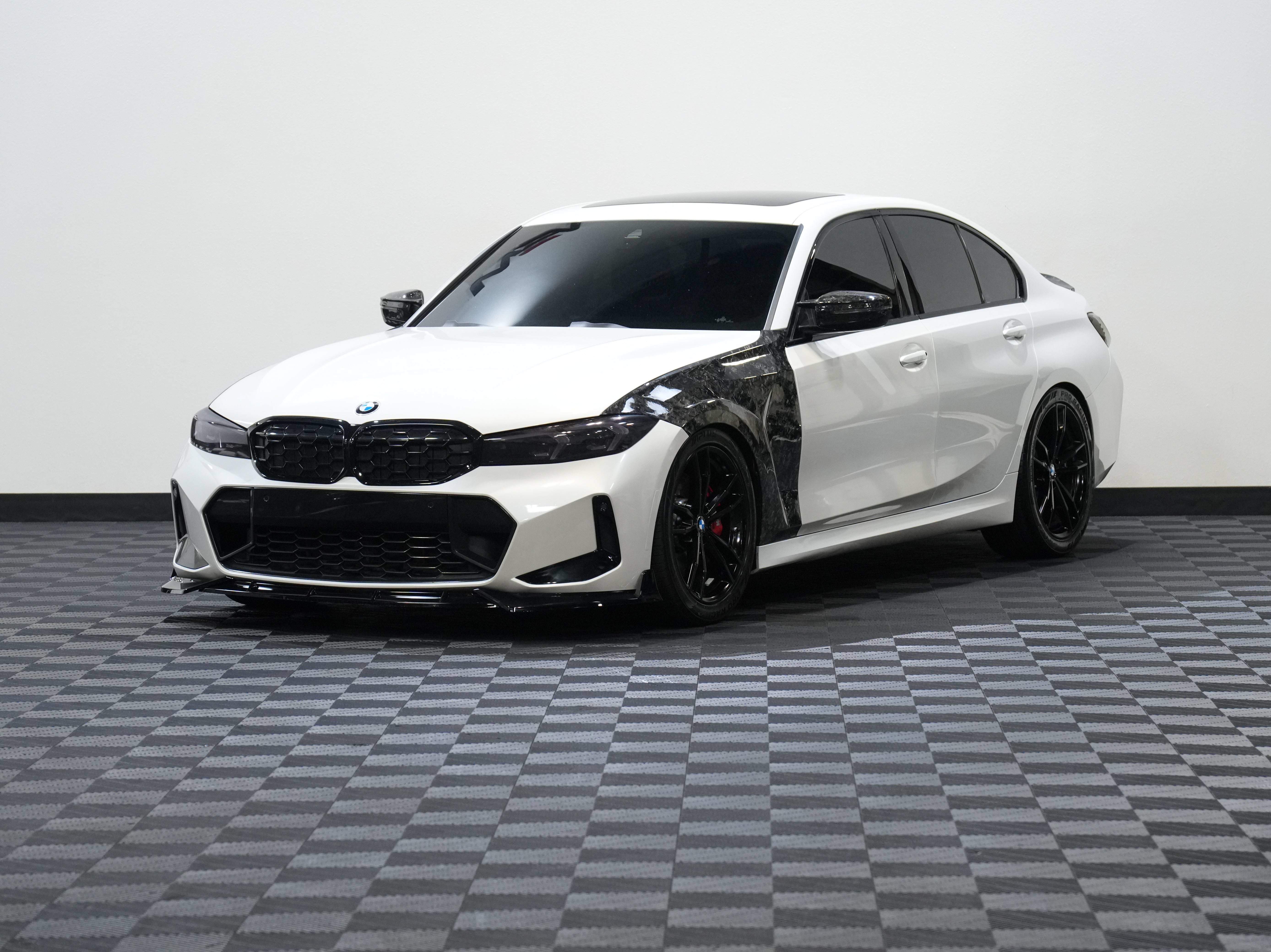 Used 2023 BMW M340i xDrive w/ Premium Package AWD/4WD image 3