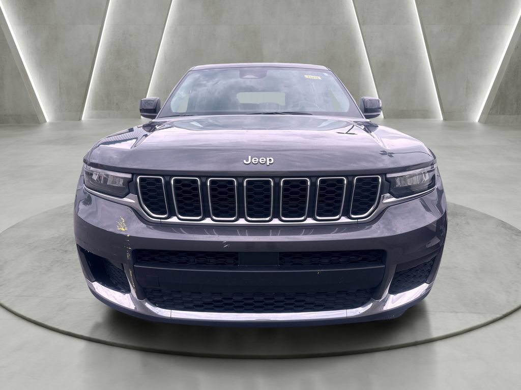 Used 2023 Jeep Grand Cherokee L Laredo w/ Luxury Tech Group I AWD/4WD image 2