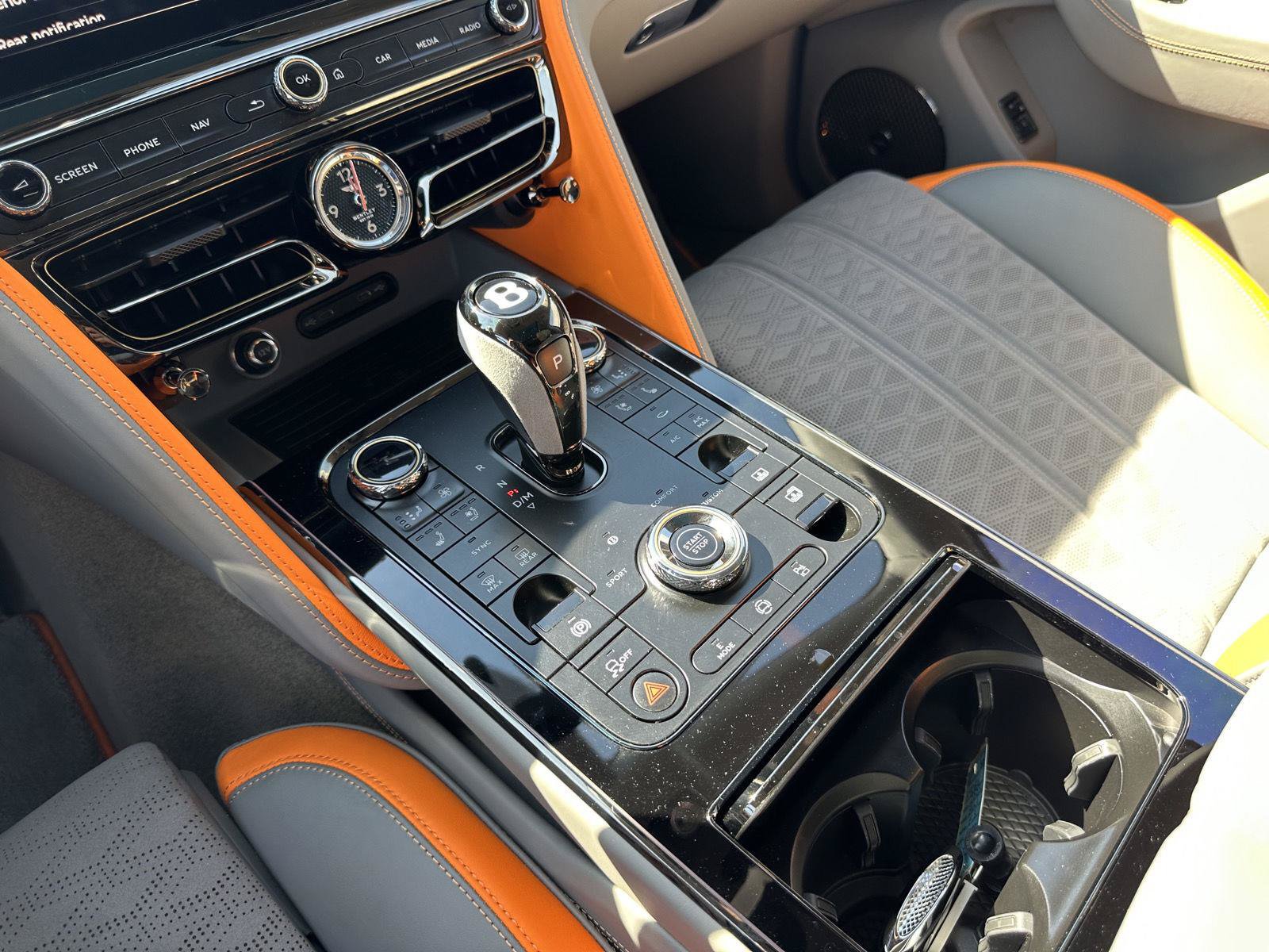 New 2025 Bentley Flying Spur Plug-In Hybrid AWD/4WD image 52