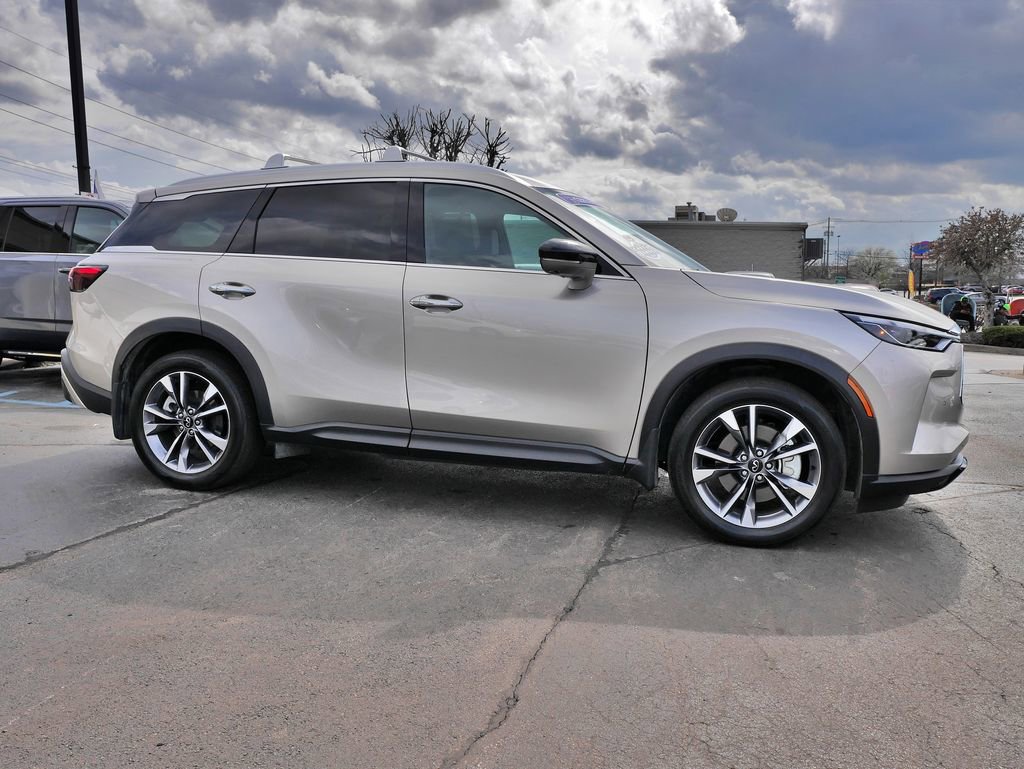 Used 2024 INFINITI QX60 Luxe w/ Vision Package image 4