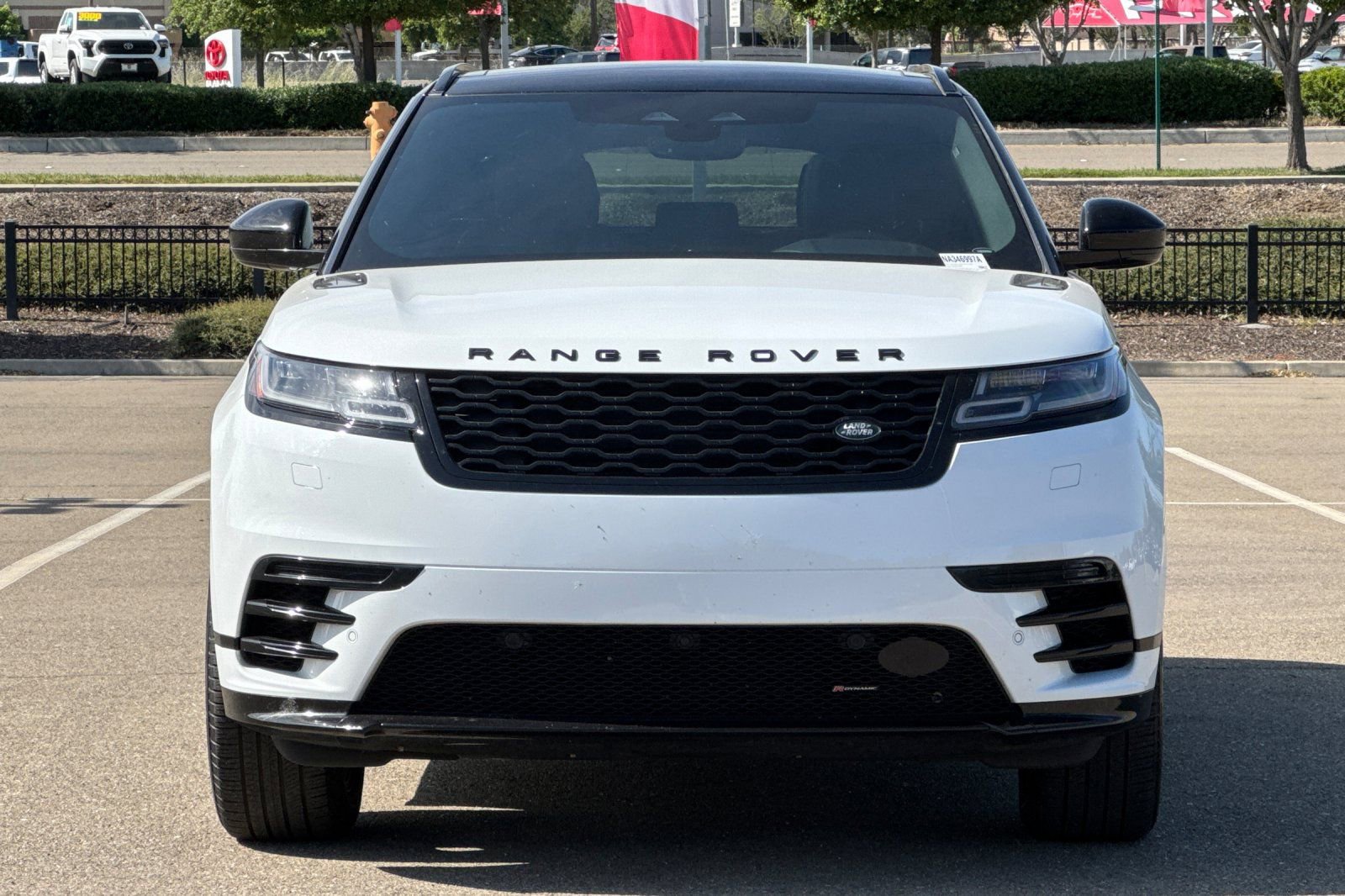 Used 2022 Land Rover Range Rover Velar R-Dynamic S AWD/4WD image 9