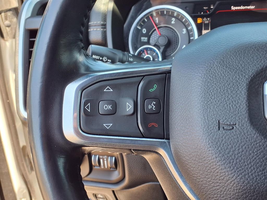Used 2022 RAM 1500 Laramie AWD/4WD image 36