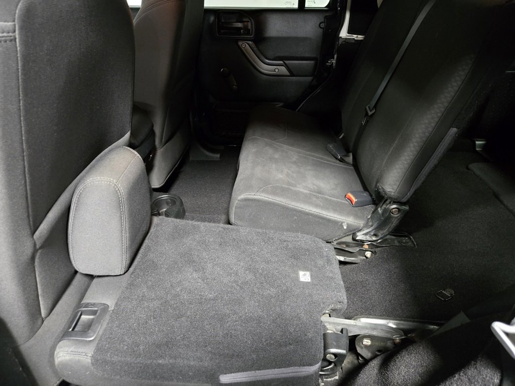 Used 2017 Jeep Wrangler Unlimited Sport w/ Connectivity Group image 31