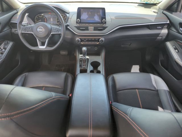 Used 2022 Nissan Altima 2.5 SR w/ Midnight Edition Package FWD image 14