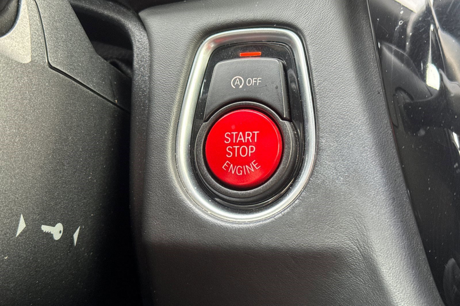 Used 2020 BMW M4 Convertible w/ Competition Package image 33