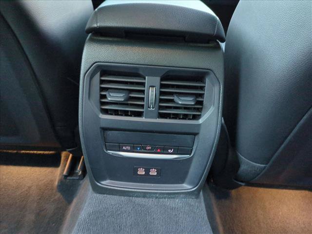 Used 2024 BMW 330i Sedan w/ Convenience Package RWD image 18