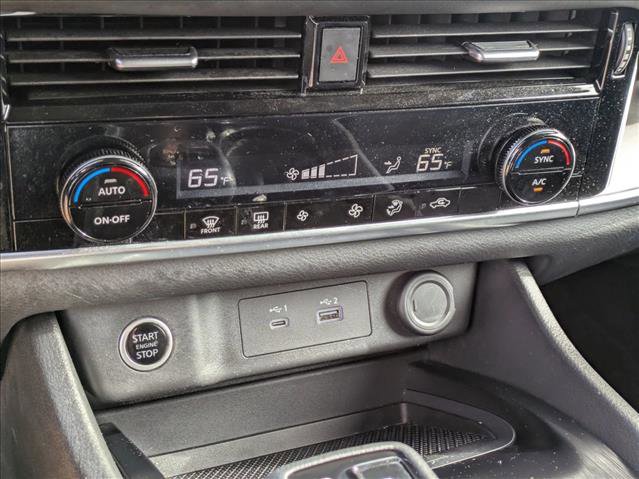 Used 2022 Nissan Rogue SV image 14