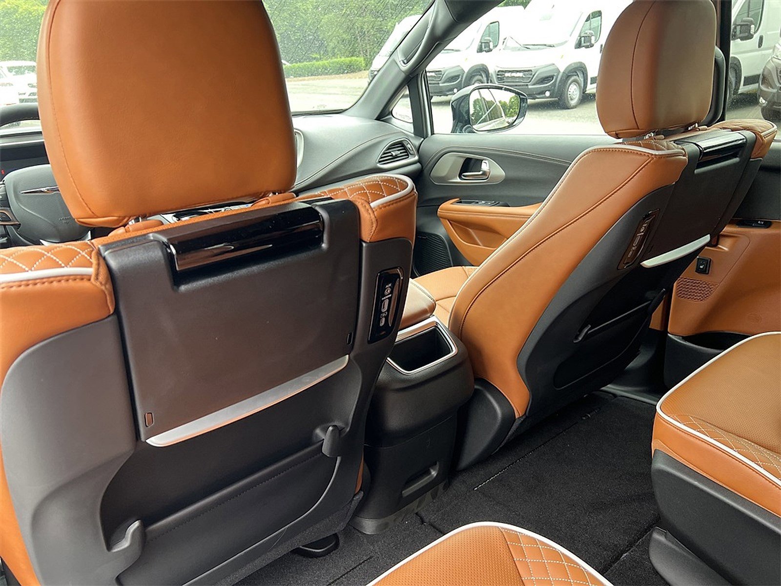 New 2026 Chrysler Pacifica Pinnacle image 23