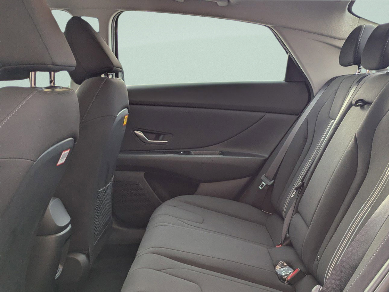 Certified 2025 Hyundai Elantra SEL FWD image 10