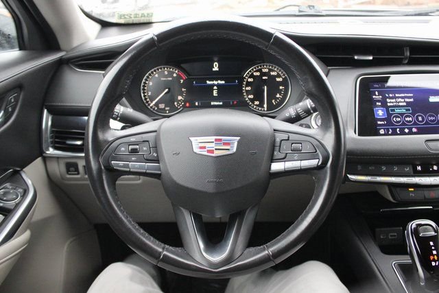 Used 2020 Cadillac XT4 Luxury image 12