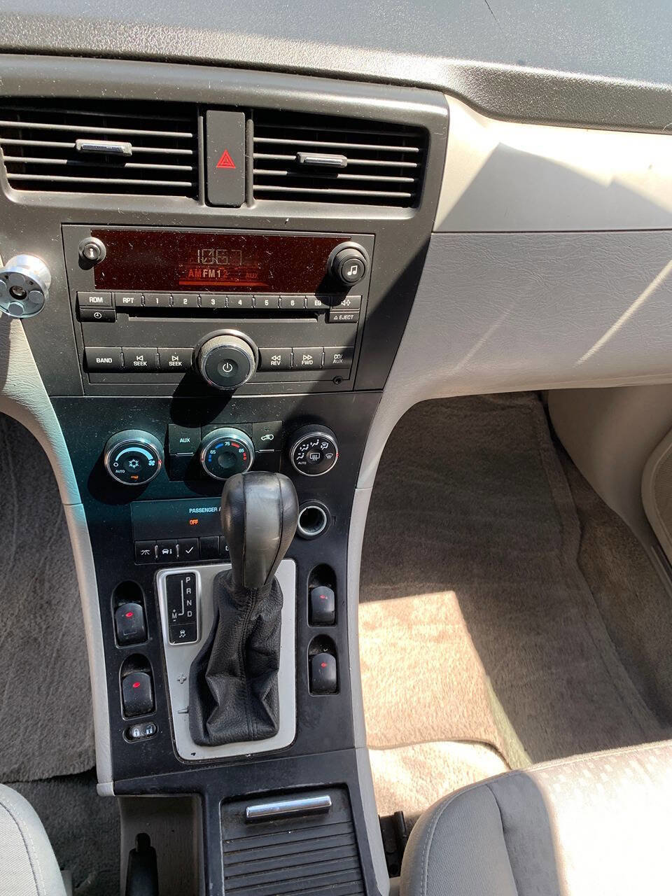 Used 2007 Suzuki XL7 2WD w/ 3rd Row image 9