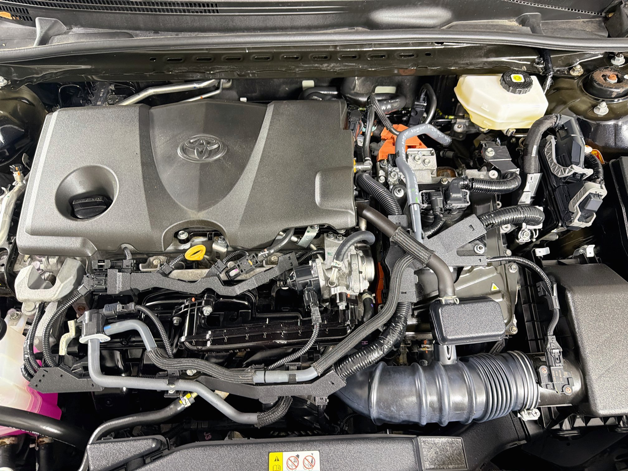 Used 2025 Toyota Camry LE FWD image 32