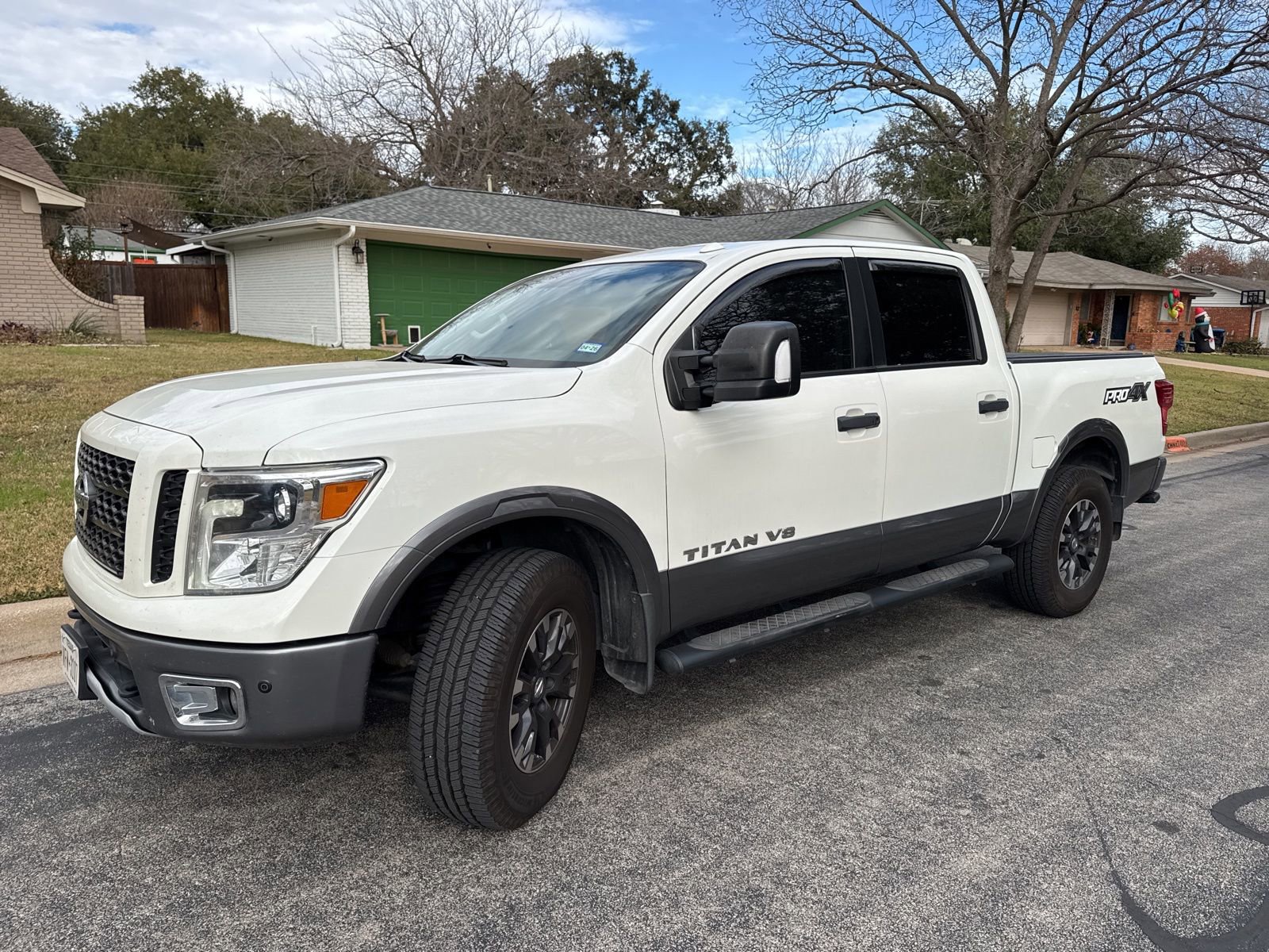 Used 2018 Nissan Titan PRO-4X w/ Pro-4x Convenience Package image 10