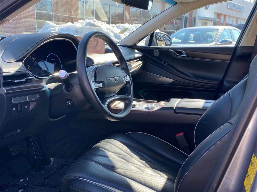 Used 2023 Genesis G80 image 11