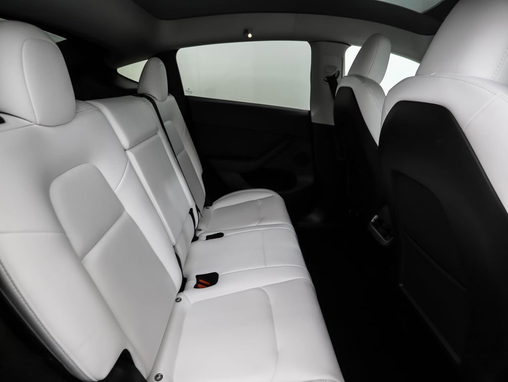 Used 2024 Tesla Model Y Long Range image 24