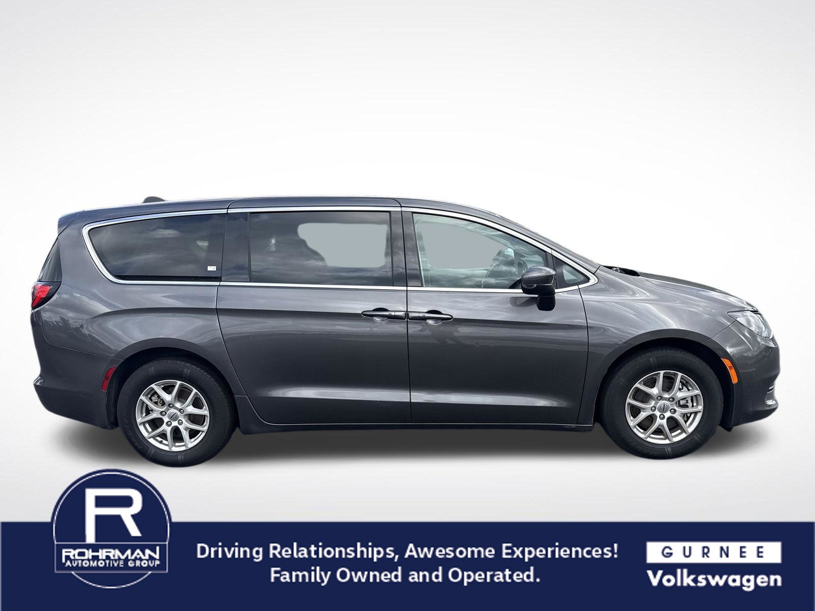 Used 2022 Chrysler Voyager LX FWD image 10