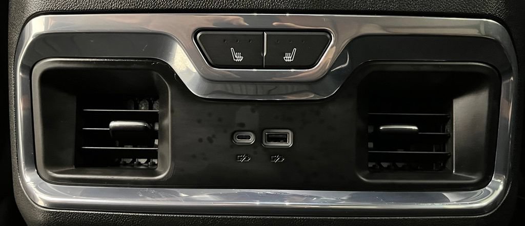 Used 2024 GMC Sierra 3500 Denali Ultimate AWD/4WD image 49