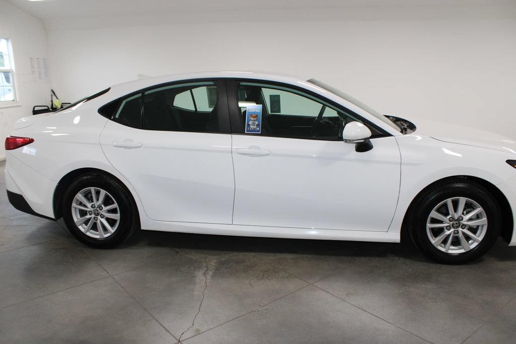 Used 2025 Toyota Camry LE FWD image 11