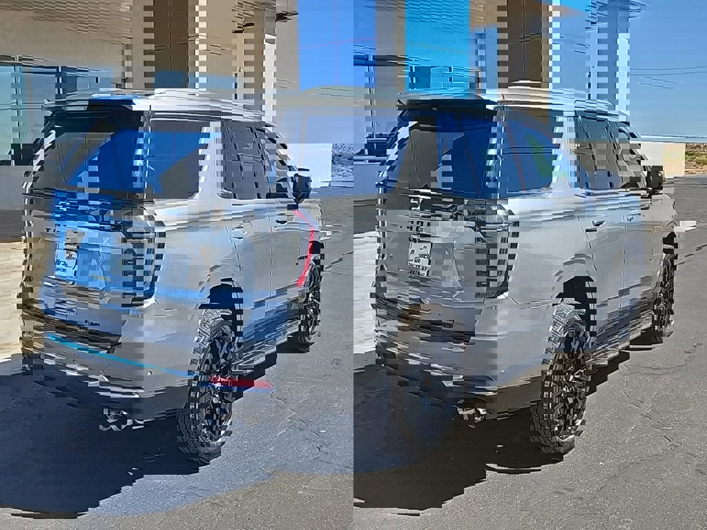 New 2026 Chevrolet Tahoe Premier image 3