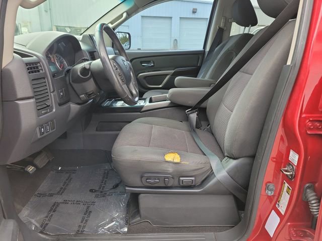 Used 2015 Nissan Titan SV w/ SV Value Truck Package RWD image 15
